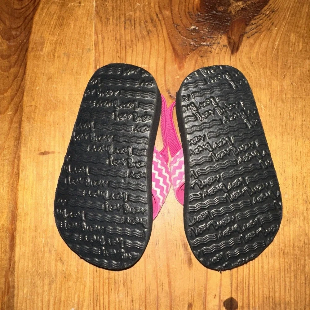 Itzy Bitzy Baby Toddler Flip Flop Sandals US 4 Black Multicolor Straps